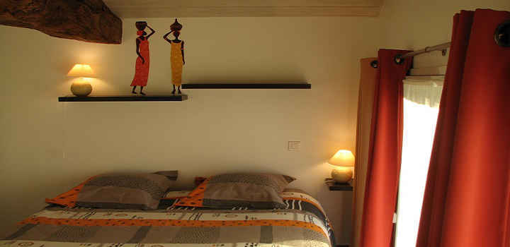 Booking holiday house France Loire Valley Africa room
