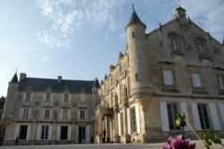 Location gîte Vendée piscine près de Fontenay le comte et son patrimoine