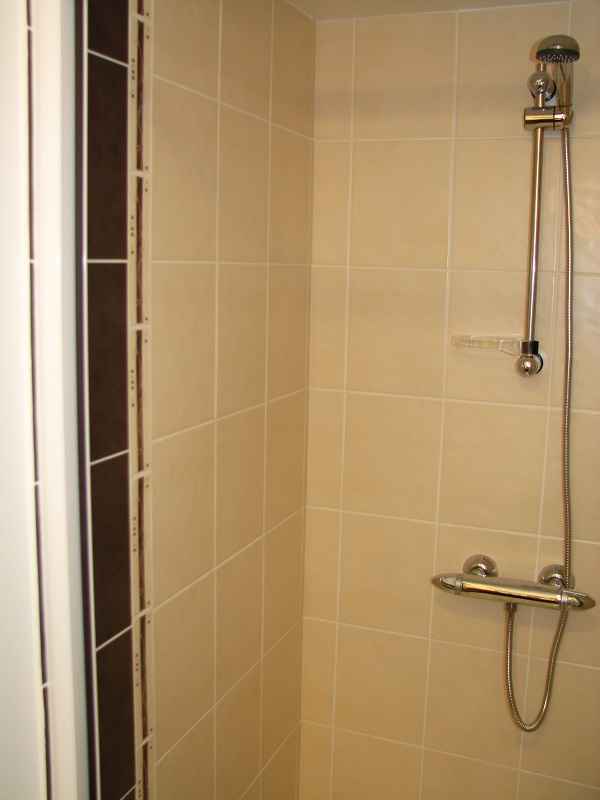 Douche de la salle d’eau privative de la chambre l’Afrique