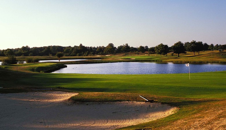 Partenariat Golf La Domangère à Nesmy avec Abélia Gîte Vendée